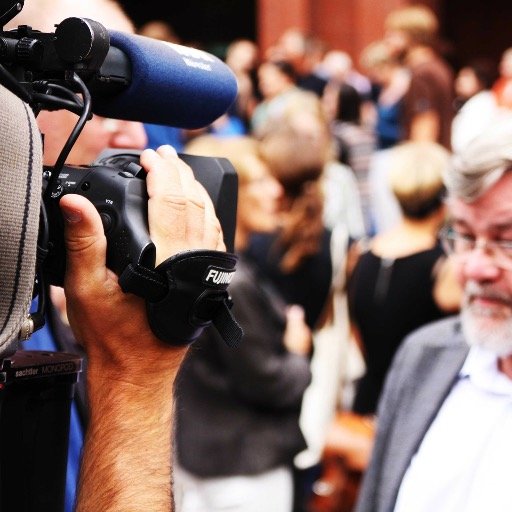 OWorldIsTalking's profile picture. 