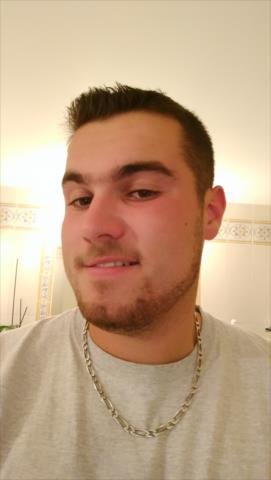 RafeRo6erson's profile picture. Village idiot