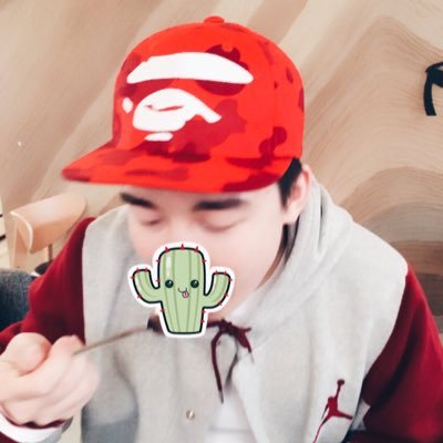 Muehmik's profile picture. 