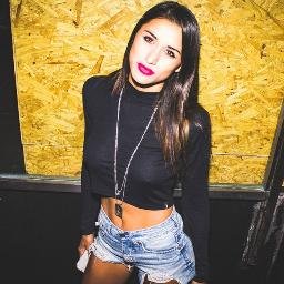 NatCaputtani's profile picture. Derecho-Uca