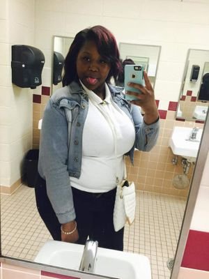 Fellow me on fb Jonnitaa Shampaliyaa add me on sc @jonnita205 R.I.H Amber R.I.H Dre C/O 16 Seennyyaa