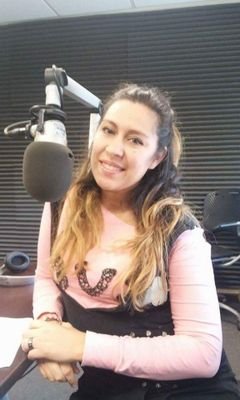 #Conductora #Locutora #Redactora #CommunityManager - Comunicóloga de profesión, Marketera por convicción -¡Copywriter de mi vida!
