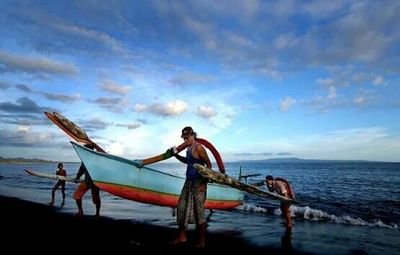 AksesWisata's profile picture. Dunia ini sebuah buku & orang-orang yang tidak melakukan perjalanan hanya membaca satu halaman.
-Agustinus dari Hippo- | #AksesWisata #Art #Traveling #SharePics