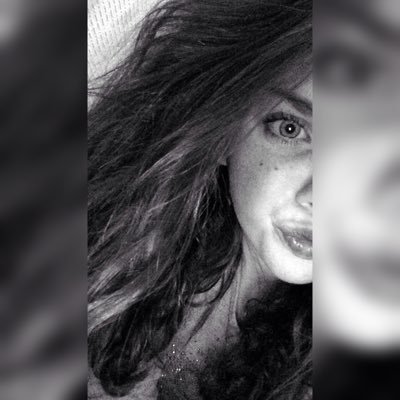 calashnilove03's profile picture. 