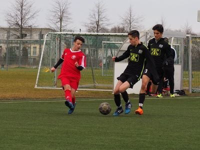 Fußball - Sport und Gesundheit - Floorball