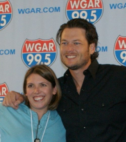 LaurieLynnYL's profile picture. Busy wife & mom! I hope to inspire others through using Law of Attraction, daily affirmations, and a commitment to a toxin-free lifestyle