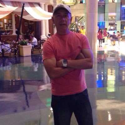 MSc. en Finanzas, Prof. Universitario, jubilado de la UCV y apasionado al futbol.