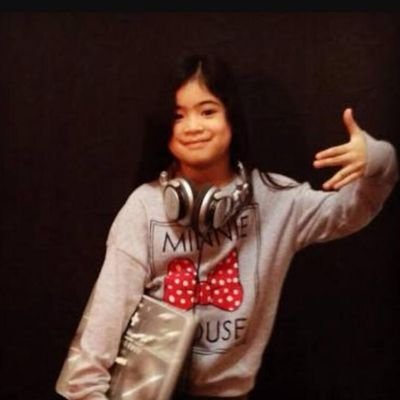 lovenianasters's profile picture. Nianasters official fan page 
We love @nianagurperrero