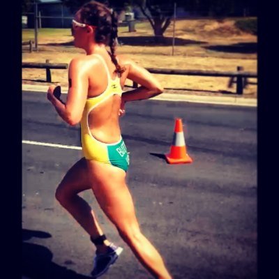 ChloeButt01's profile picture. Masters degree, coffee, kindness, fitness 💛❤️