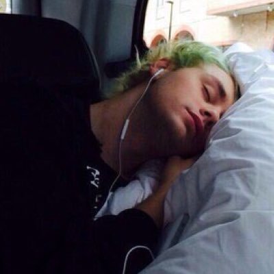 Mikerpgtoa's profile picture. hi guys ! don't follow back, follow @staytooweird plz ! thanks @staytooweird