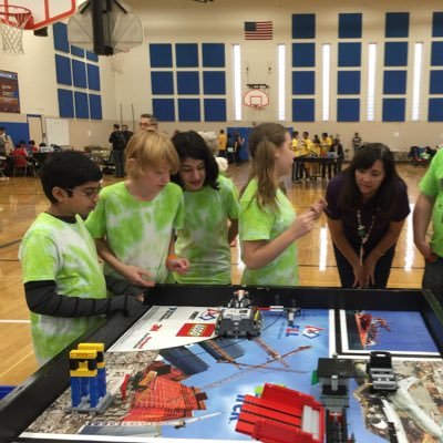 Rookie FIRST Lego League team mentored by FTC team the Lazybotts. Made it to Minnesota State.