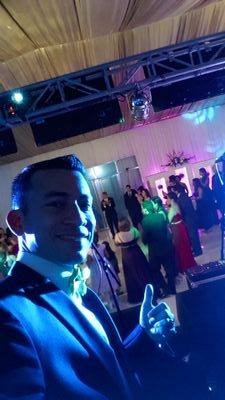 Médico de profesión y músico de nacimiento, amante del deporte y de la vida sana. Católico y con buenos amigos