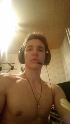 kutsek2011's profile picture. Занимаюсь спортом(street workout). Меломан 🤪 За любую движуху !!!