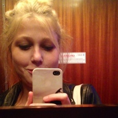 EllenVerhelle's profile picture. Digital product builder @Monkeyshot / culture lover / listener