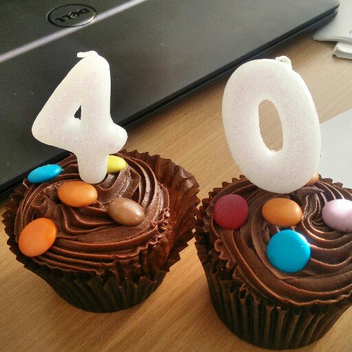 yuewaiyin's profile picture. languages food premierleague