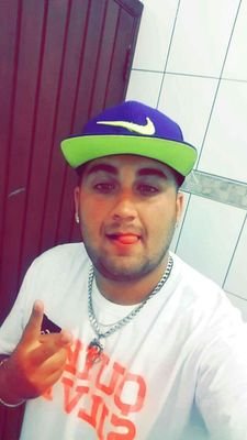 JcJulio13's profile picture. Nαo importα o quє єu diigα,
Vocє irα vαlorizαr pєlo quє vê,
julgαr pєlo quє ouviu
e opinαr pєlo quє conhєcєu (!)

snap : Juliojc_surf13
 instagram :Juliojc_13