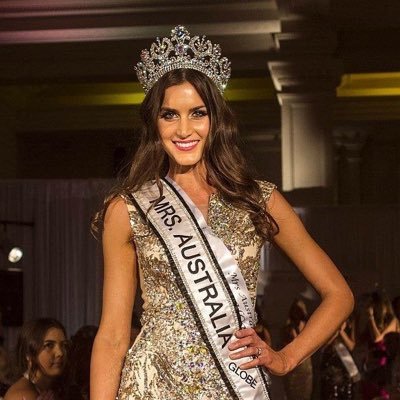 mrsausglobe's profile picture. 