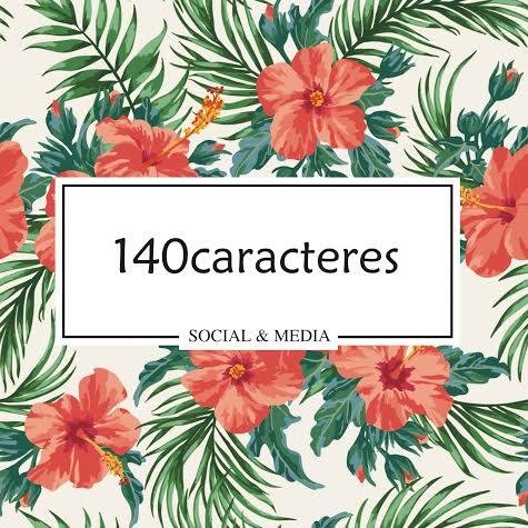 Social Media artesano. Todavía utilizamos libreta y boli bic, y pensamos que la mejor red social, es alrededor de una mesa con unas cañas de por medio.