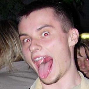 Backend dev by day... gamer, rendering & os arch lover by night... \⟦T⟧/