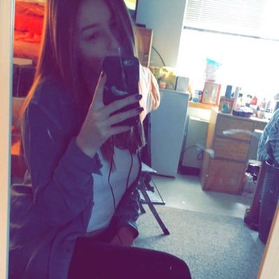 KEAVmyknee's profile picture. 