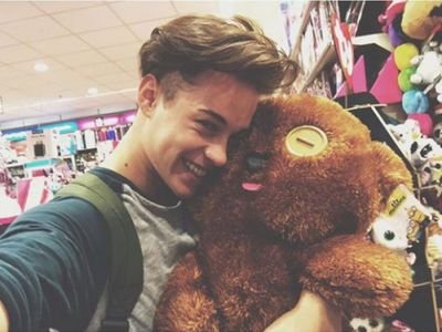 sean_rpgotl's profile picture. 20 yo