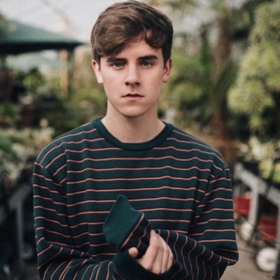 Updating you on the latest news of Connor Franta all the way from Florida! || @ConnorFranta & @CommonCulture