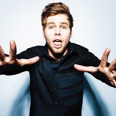 can you please go follow @sassylukexo I'll love you forever!!