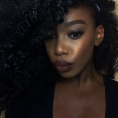 Vivycloset's profile picture. BEAUTY x FASHION || Lipsticks addict || 📩 contact.vivycloset@gmail.com