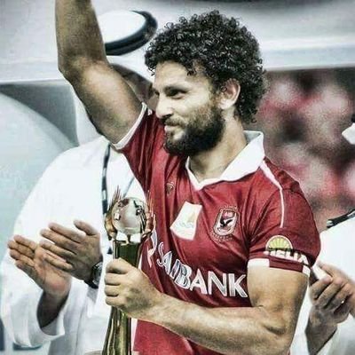 جرب تبتسم للناس بدل ما تمدلي بوزك شبرين.... قدام