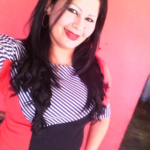 bella hermosa, responsable, trabajadora y una madre feliz de tener a sus 4 hijos