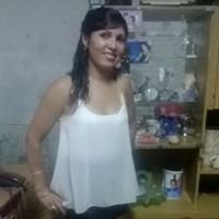 PaolaAlarcn12's profile picture. 