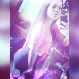 15years/my dream is to be OLLG♥!, Thanks for changing my life @justinbieber and @onedirection♡/Idola; @SelenaGomez♥.