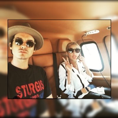 halebgo4ls's profile picture. you like to party, i prefer watching #pll ⚠️ haleb, spoby, ezria and emison are endgame✖ tyshley is real, -A