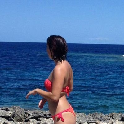 bei film,buona musica,libri a go go, vino e camino,tanta cioccolata. ex ballerina, poi ex boxer e ora studentessa di giurisprudenza.