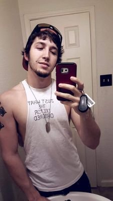 gymaddict32's profile picture. 