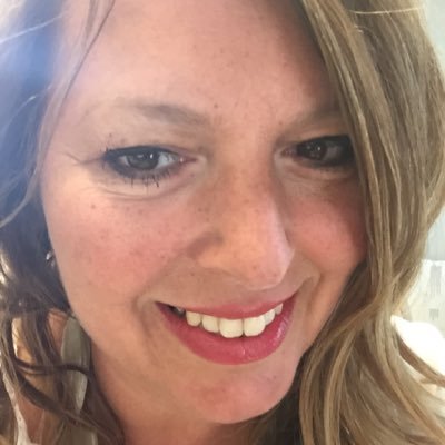 Parthoenske's profile picture. Schepen@StadGenk, Financieel verantwoordelijke @Keymaco; mum of Laurens & Vincent;