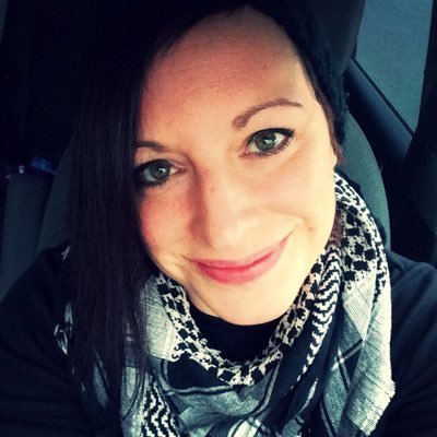 KimThroughALens's profile picture. 