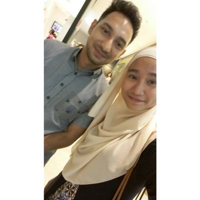 scha_feyra's profile picture. business online | bismillah | alhamdulillah | ig @nursyafirahhh @nurs_kitchen #kakichoc