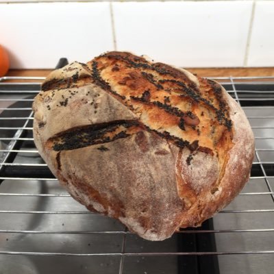 A dad who loves coffee and baking #bread.Looking to bake better bread and share ideas. My #sourdough starter is called Cedric. Also find me on @Ant_vaughan.