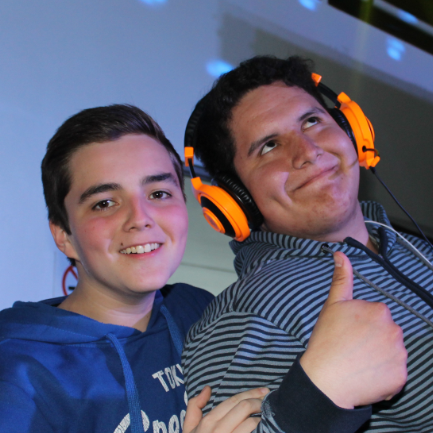 1Breakx's profile picture. Ex jugador profesional de league of legends, ahora mirando como arde el mundo.