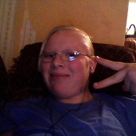 hey everyone what are you guys yup to and say hello to my friend https://t.co/vd4Mhtdnm1 hey everyone i don't care what you guys say but i am gay and i am 14