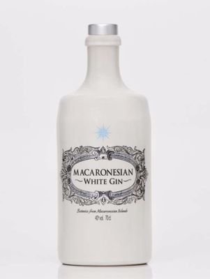 • Macaronesian Gin es una ginebra Canaria
• 40° grados de destilado Premium
• Elaborada con agua volcánica