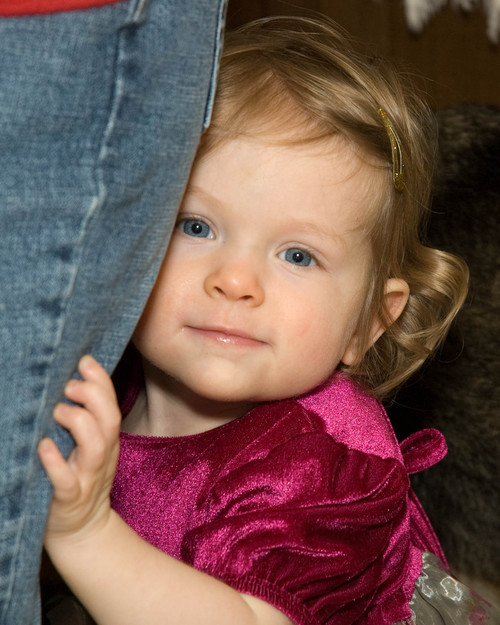 Father of two wonderful little girls; develop software for a living; enjoy phogoraphy, camping, and cycling.