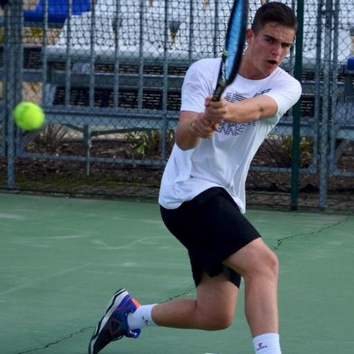 Tennis  is my passion and i´d like to keep enjoying and improving it at the same time I get a college degree in USA.   https://t.co/HHp3dcQNt