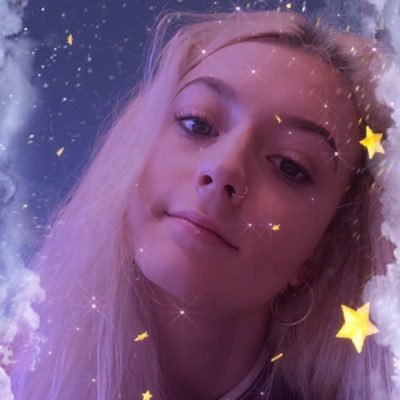 pollyxwebb's profile picture. 