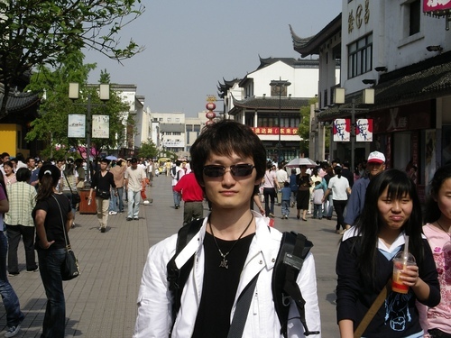 I'm in Vancouver. Free Spirit, Studying TCM, Marketing, Travel(30 Countries), AD Scuba diver