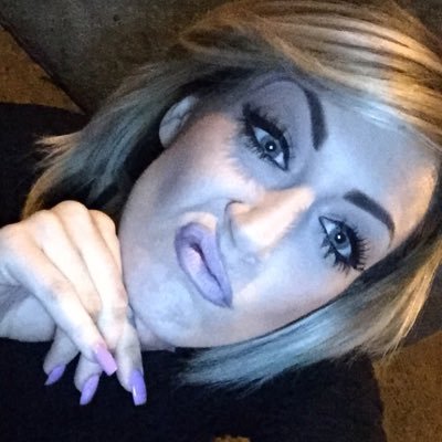 joellechristenw's profile picture. Licensed Hair & Makeup Artist | San Diego, CA #hairandmakeupbyjoelle