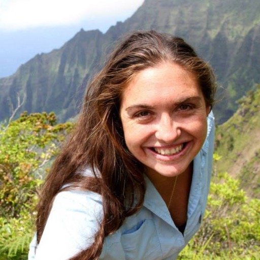 FernAnuenue's profile picture. 