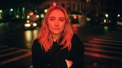 Milan Citizen – Saoirse Ronan as Ruby. 300394 – Bartender – ❤ – €