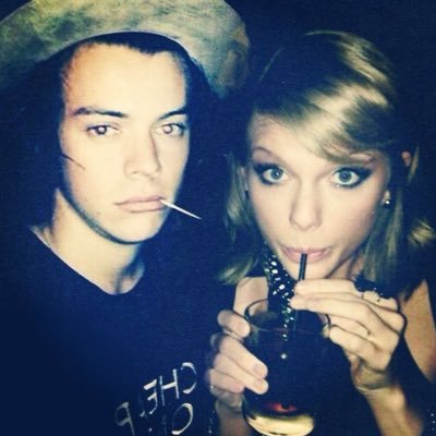 met the 10 Grammy Awards Winner two times & the 1d boys one time ✨ #swifty #directioner
